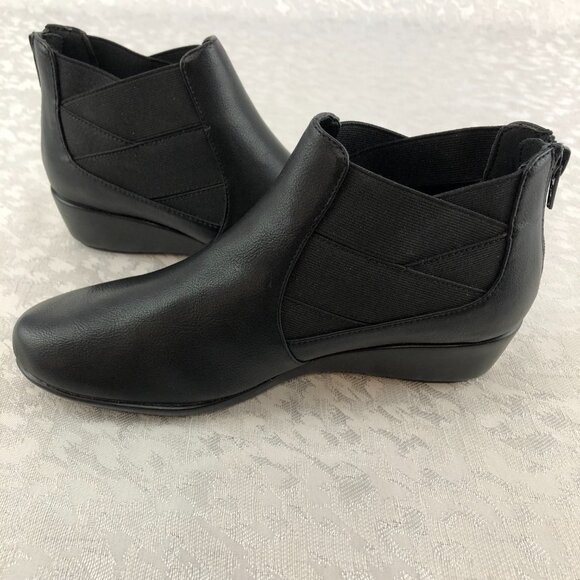 A2 By Aerosoles Black Wedge-Heel Ankle Boots with Zipper Back Size 5½M NIB - Picture 3 of 15